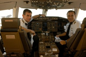 757 Capt Kolshak & Capt Quiello preparing for Delta Humanitarian Flight 9900 to MSY on 9.1.05